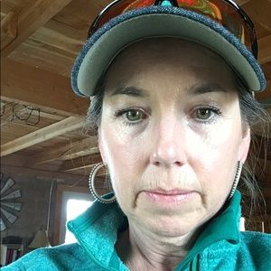 Meet your Posher, Debbie